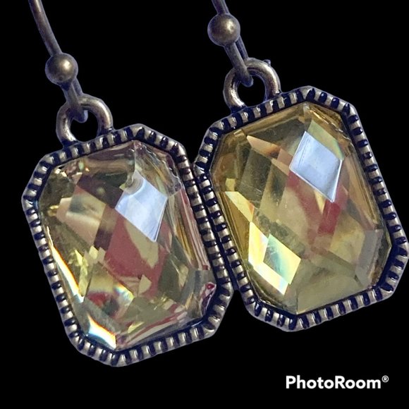Emerald Radiant Cut Champagne Topaz Crystal Earrings Brass Gold Tone Dangle - Picture 4 of 12